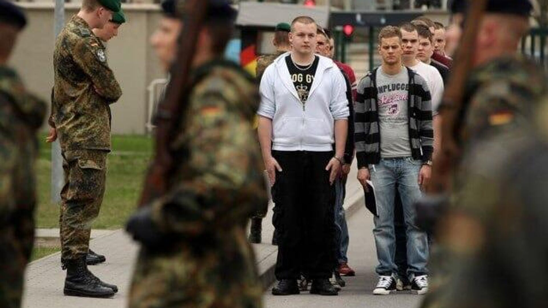 В Германии сегодня вступил в силу закон о реформе призыва в бундесвер - РИА Новости, 1920, 01.01.2026