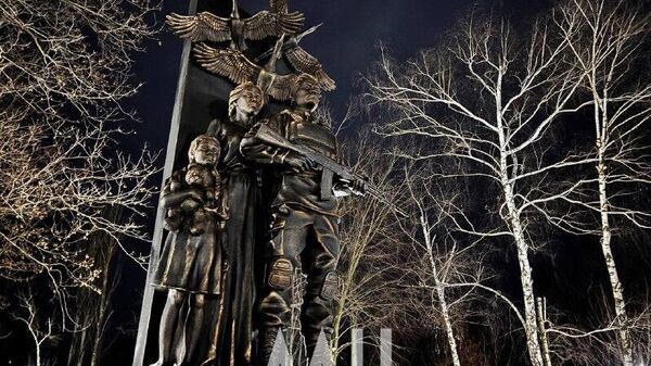 В Макеевке в ДНР появился новый памятник «Памяти погибших макеевчан, жертв вооруженной агрессии 2014 года»