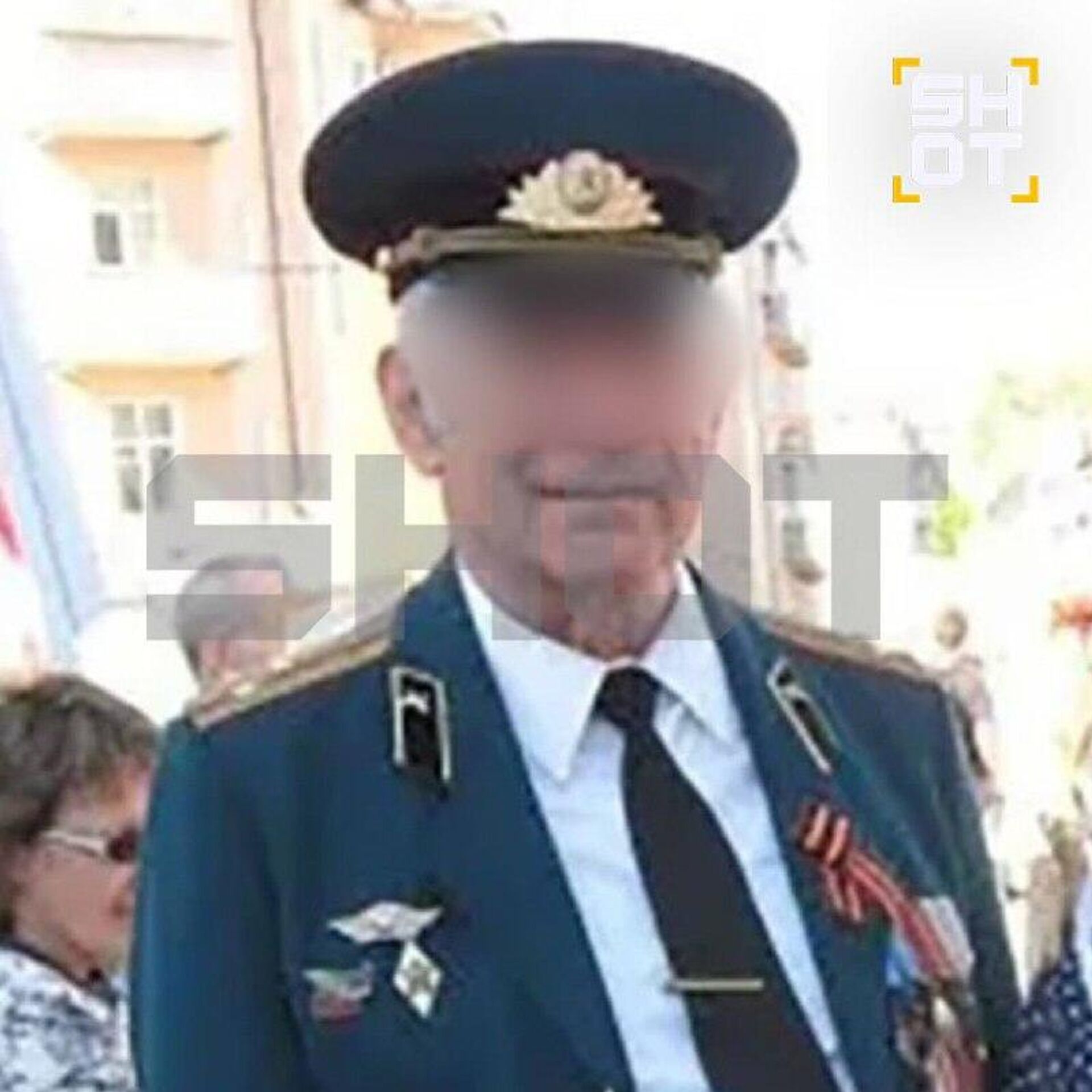 ‼ Сырский отправил отца на Новый год в подмосковную клинику - РИА Новости, 1920, 05.01.2026