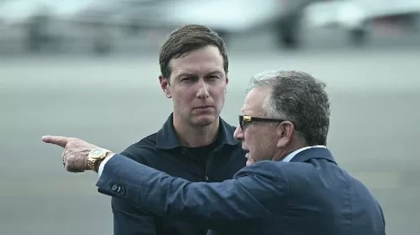 Стивен Уиткофф и Джаред Кушнер Стивен Уиткофф и Джаред Кушнер