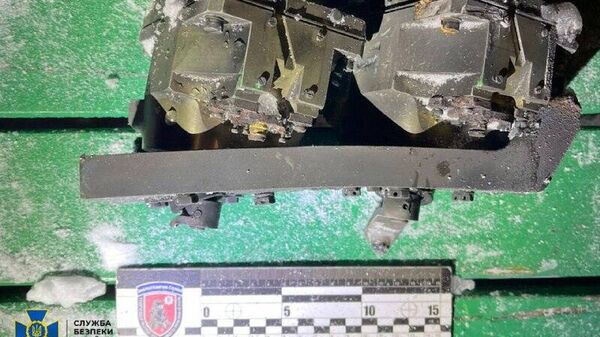 СБУ показала обломки, предположительно, боевых блоков Орешника прилетевших по Львовской области