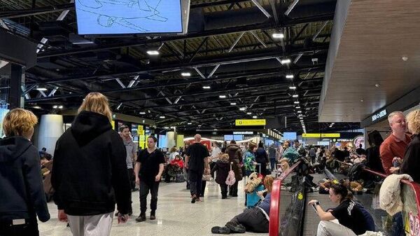 Обстановка в аэропорту Шереметьево на фоне неблагоприятных погодных условий