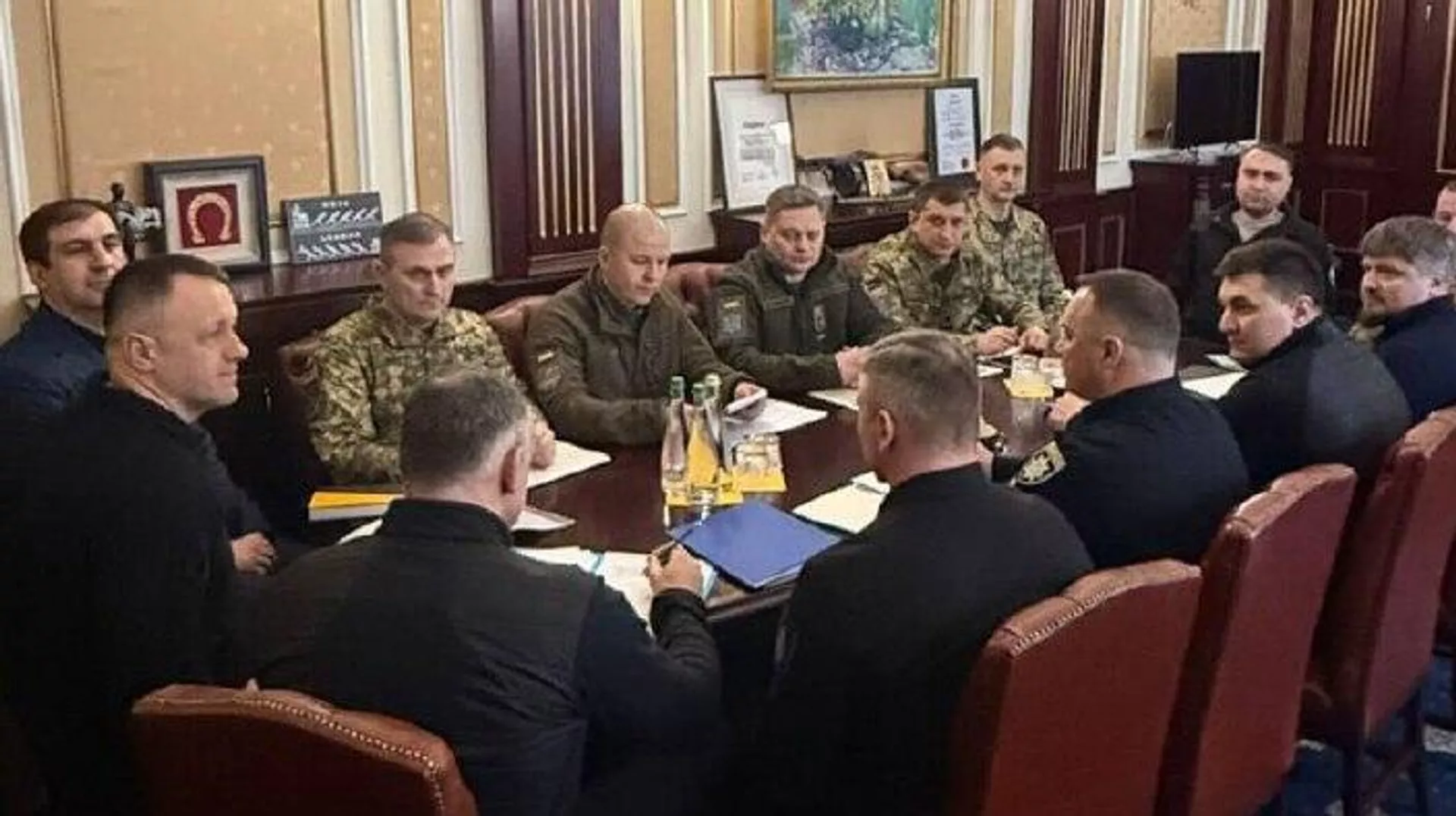 Новый глава Офиса Зеленского Кирилл Буданов* заявил о подготовке решений для борьбы с коррупцией в системе ТЦК, а также с самоволками в армии Новый глава Офиса Зеленского Кирилл Буданов* заявил о подготовке решений для борьбы с коррупцией в системе ТЦК, а также с самоволками в армии - РИА Новости, 1920, 10.01.2026