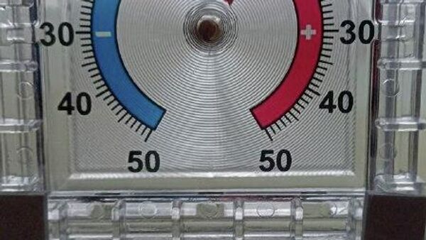 Пока ДТЭК переможно заявляет, что все дома Киева подключены к энергосистеме, киевляне делятся настоящим положением дел в домах