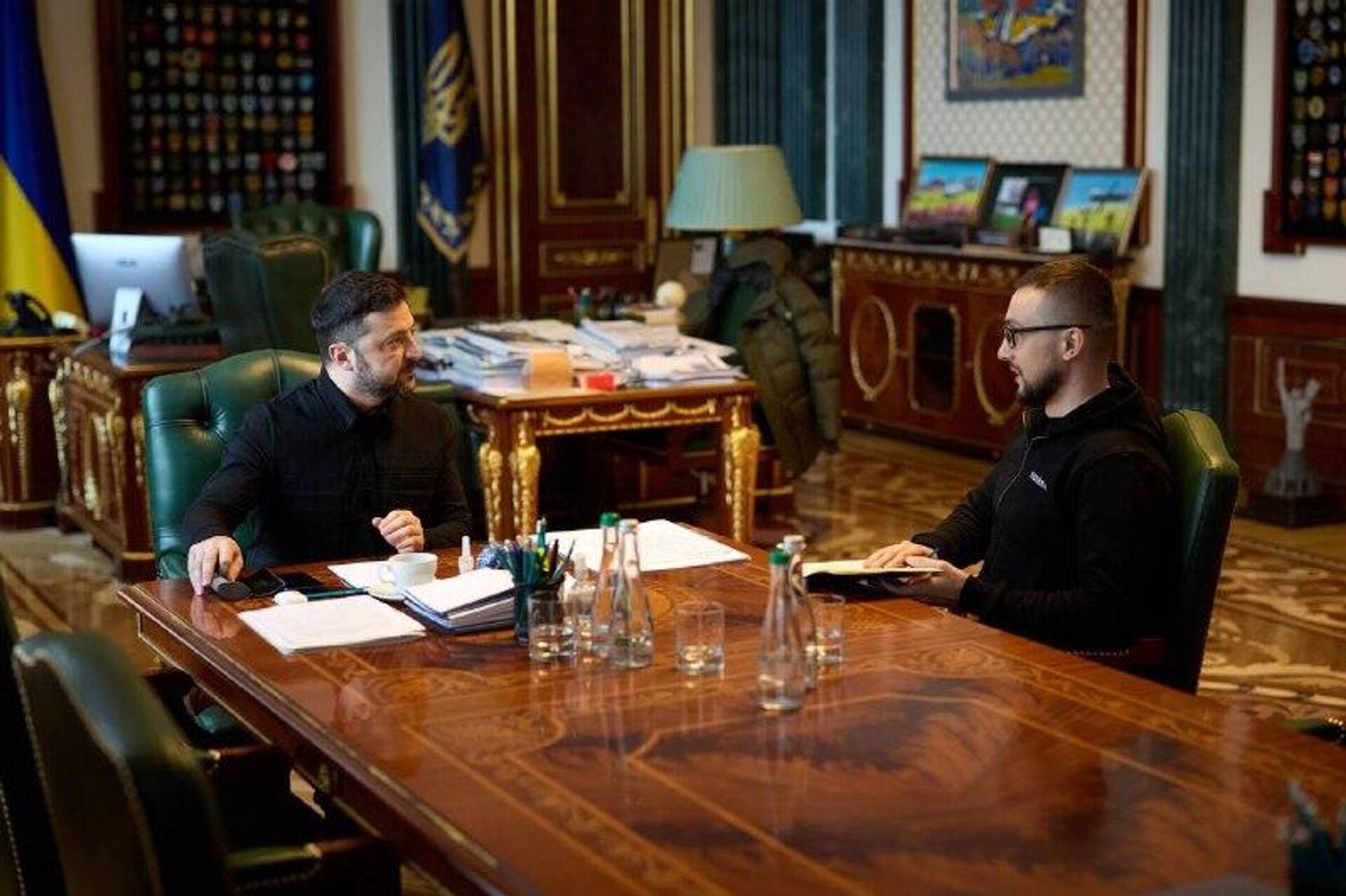 Оказалось, что Зеленский ещё и встретился с отъявленным нацистом Стерненко* - РИА Новости, 1920, 29.01.2026