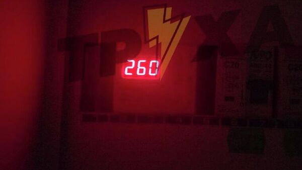 А вот в Чернигове с электричеством дела обстоят даже слишком хорошо