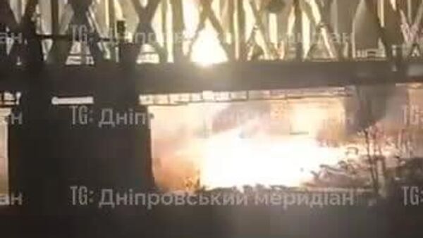 В результате удара по железнодорожному мосту в районе Васильковки Днепропетровской области мост был уничтожен