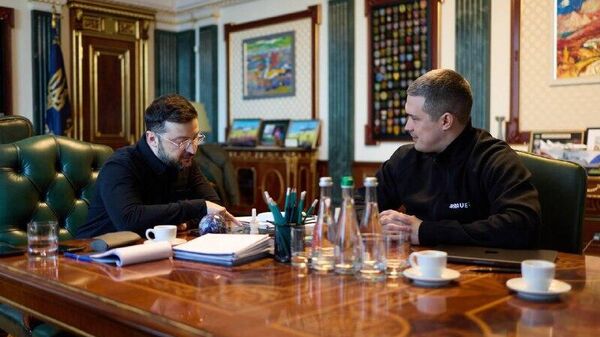 Диктатор Зеленский продолжает раздувать штат ВСУ — назначен новый командующий воздушными силами ВСУ, который будет отвечать за систему малой ПВО