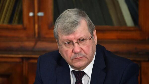 Андрей Артизов