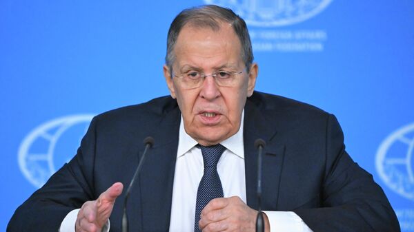 ВС РФ атакуют на Украине только объекты двойного назначения или сугубо военные - Лавров