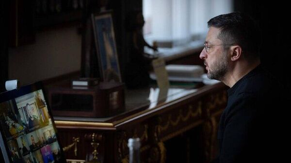 Зеленский не мог не напотужничать, пока мечется с вызовом на ковёр в Давос