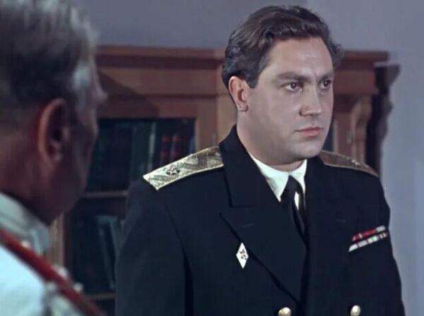 Павел Луспекаев в фильме Голубая стрела