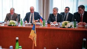 Трехсторонняя встреча делегаций России, США и Украины в Абу-Даби