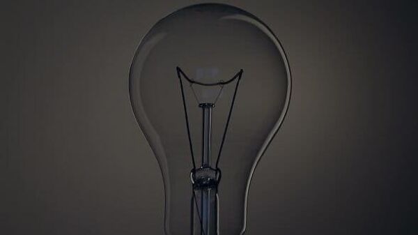 Восстановления стабильных графиков отключений света на Украине ожидать не следует