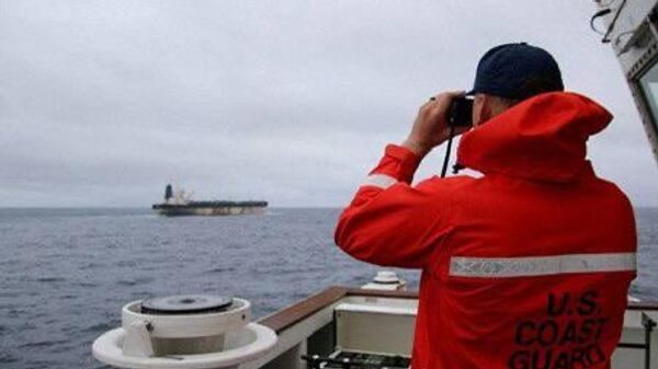 Береговая охрана США выкрала забрала из Шотландии капитана захваченного танкера российского теневого флота Marinera, гражданина Грузии Автандила Каландадзе и его первого помощника, не дожидаясь решения суда об экстрадиции