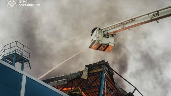 В пригороде Харькова горят склады врага