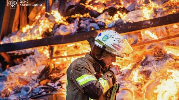 В пригороде Харькова горят склады врага