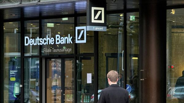Охота на Абрамовича. В Deutsche Bank пришли с обысками - ищут деньги русского олигарха
