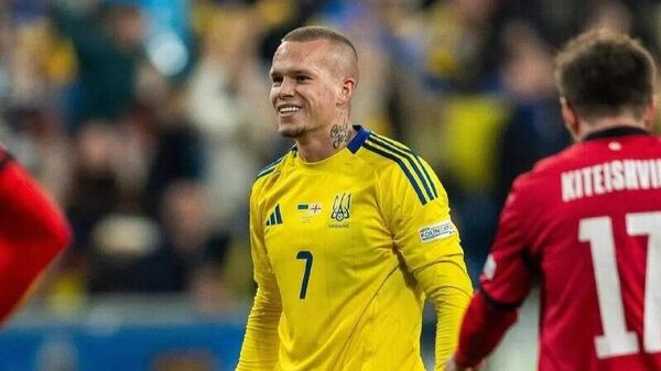 Украинский футболист Михаил Мудрик получил 28-дневную блокировку за сообщения в чате Counter-Strike 2, где он упомянул трагические события Волынской резни в ходе конфликта с соперником из Польши