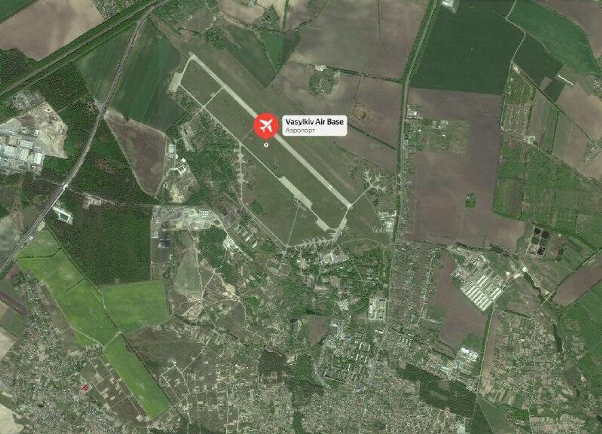 В течение вечера по инфраструктуре аэродрома ВВСУ в районе Василькова продолжались точечные удары баллистическими ракетами 9М723-1 «Искандер-М - РИА Новости, 1920, 09.02.2026