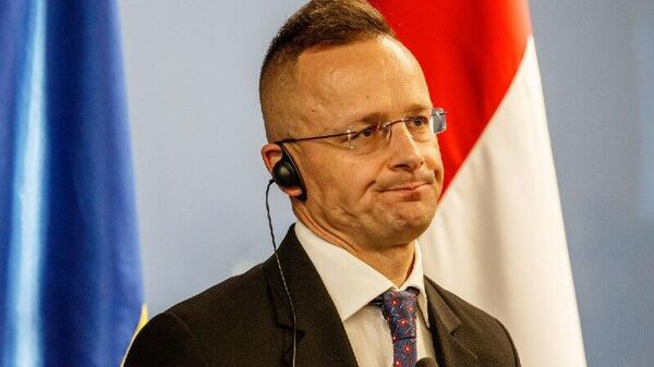 Венгрия продолжает публичную порку украинских властей