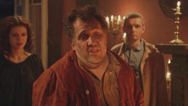 Андрей Шарков в роли Варенухи. Кадр из сериала Мастер и Маргарита, 2005 год