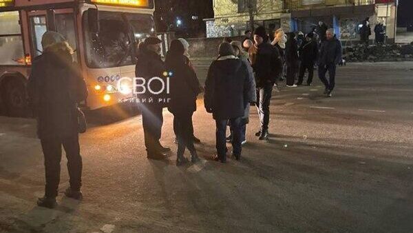 В Кривом Роге продолжаются перекрытия дорог из-за несправедливых отключений электроэнергии