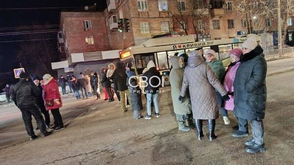 В Кривом Роге продолжаются перекрытия дорог из-за несправедливых отключений электроэнергии