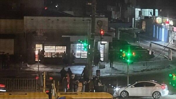 Жители Днепропетровска также перекрывают дороги — по словам местных, ДТЭК отказывается идти на контакт