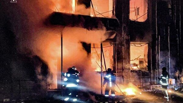 В Харьковской области со вчерашнего по сегодняшнее утро нанесено 2 удара Искандер-М, не менее 14ти ударов УМПК, 3 удара РСЗО/ОТРК и как минимум 24 удара БПЛА Герань