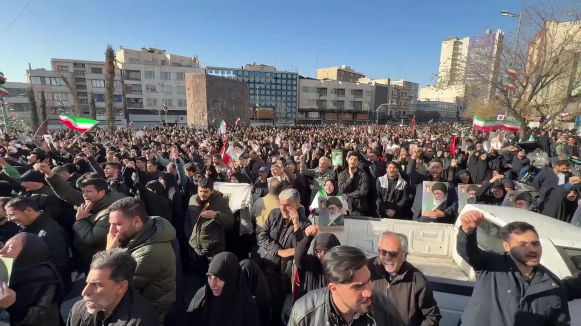 Митинг памяти погибшего верховного лидера Ирана аятоллы Али Хаменеи - РИА Новости, 1920, 01.03.2026