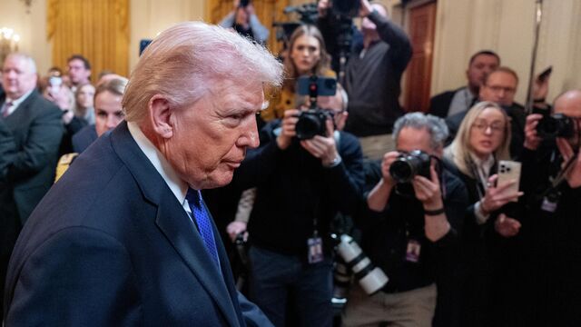 Об Ираке-2003 Буша-младшего Трампу остаётся лишь мечтать: его решение по Ирану не находит поддержки в США