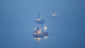 Нефтяные танкеры в море