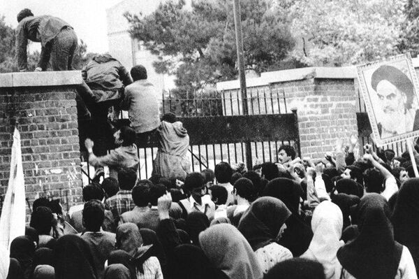 Штурм посольства США в Тегеране, 1979 год
