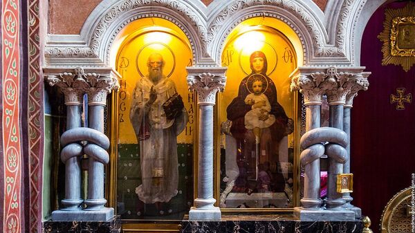 Михаил Врубель. Фрагмент иконостаса Кирилловской церкви с иконами Св. Афанасий и Богоматерь с младенцем. Фото из социальных сетей. 