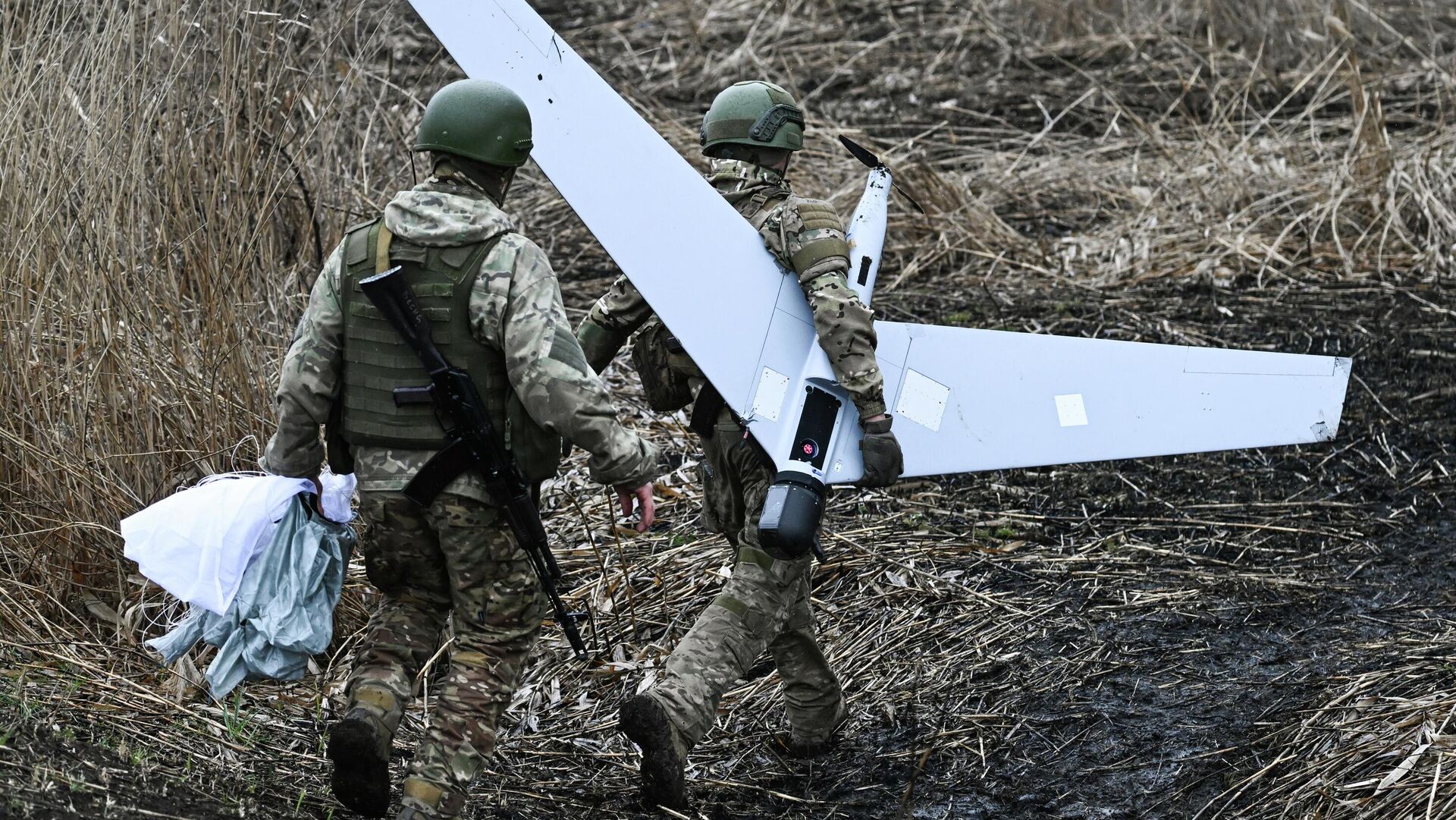 Боевая работа расчета БПЛА ZALA Z-16 группировки войск Центр на Добропольском направлении СВО - РИА Новости, 1920, 27.03.2026