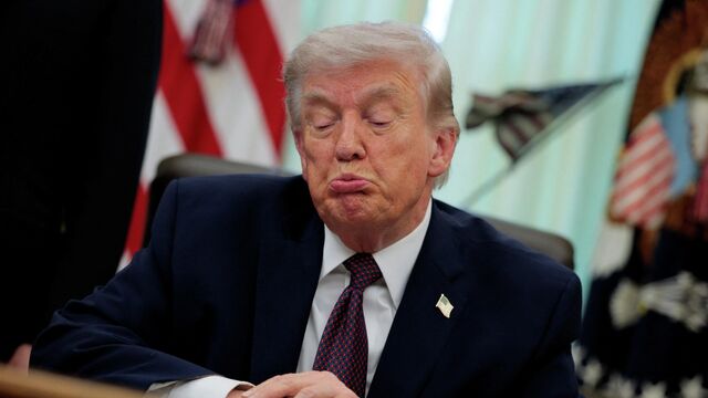 © REUTERS / Evan Vucci А что, если Трамп на самом деле сошёл с ума? Странная болезнь президента США или