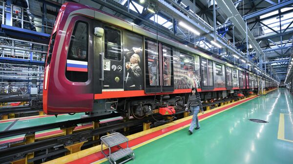 Запуск поезда метро в честь 250-летия Большого театра в Москве Запуск поезда метро в честь 250-летия Большого театра в Москве