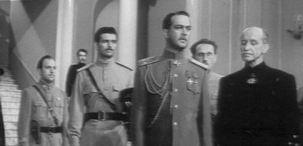 Кадр из фильма Эскадра уходит на запад