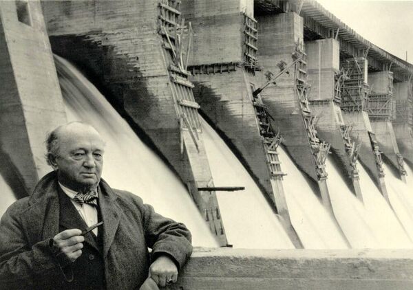 Хью Купер - главный консультант на строительстве Днепрогэс, 1930 год