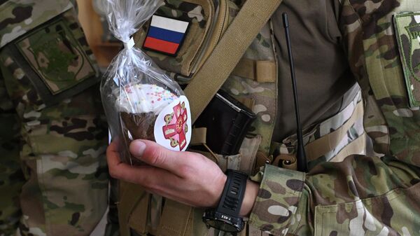 Передача пасхальных куличей в госпитали и жителям прифронтовых районов ЛНР Передача пасхальных куличей в госпитали и жителям прифронтовых районов ЛНР