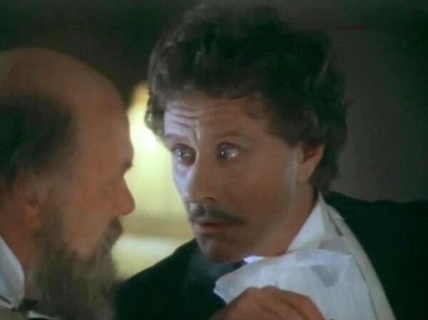 Андрей Миронов в фильме Кое-что из губернской жизни