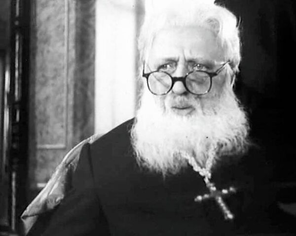 Дмитрий Степовой в роли митрополита Шептицкого. Кадр из фильма Иванна Дмитрий Степовой в роли митрополита Шептицкого. Кадр из фильма Иванна