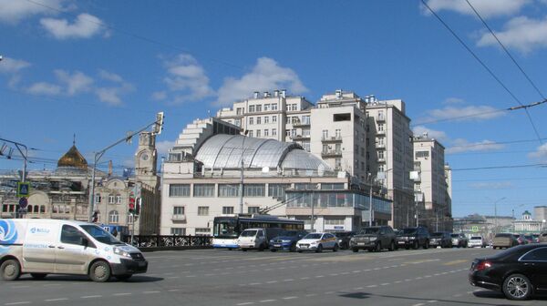 Кинотеатр Ударник и Дом на набережной