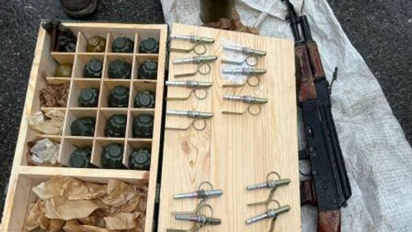 Дезертир продавал оружие из зоны СВО в Харьковской области 