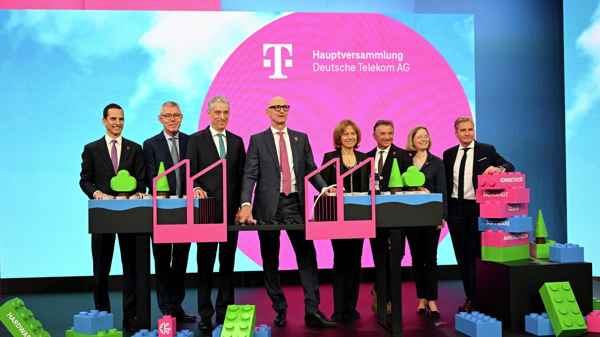   - РИА Новости, 1920, 27.04.2026