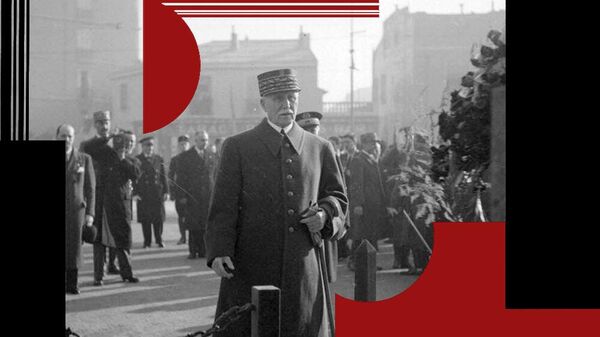 Маршал Филипп Петен у Мемориала павшим воинам Восточной армии и дальних территорий в Марселе, 3 декабря 1940 года