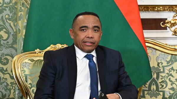 Встреча президента РФ Владимира Путина и президента Мадагаскара Микаэля Рандрианирины