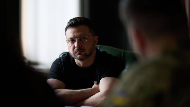 Зеленский поманил украинцев демобилизацией и деньгами. Итоги 1 мая