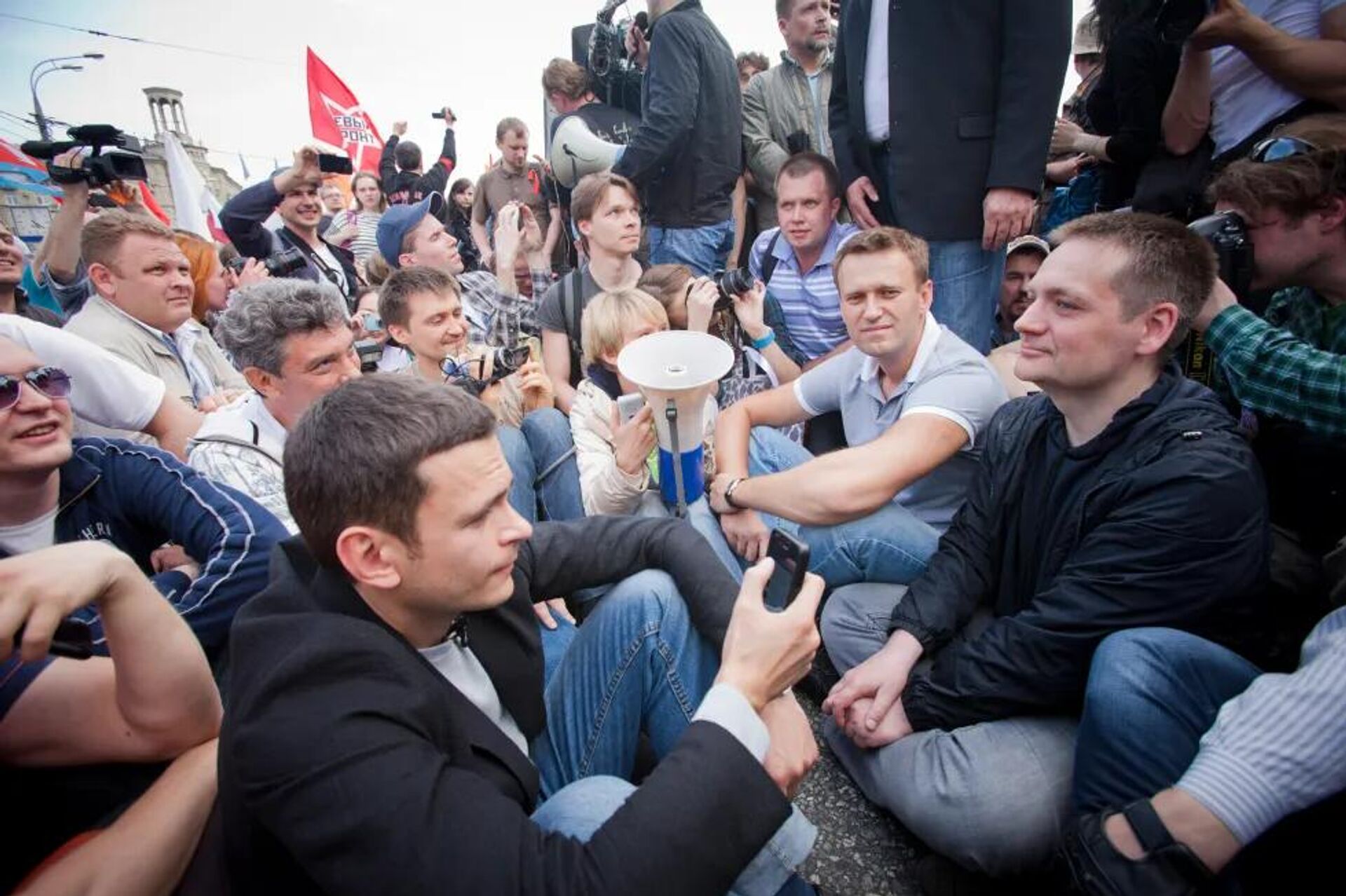 Москва, 11 июня 2012 года (на фото присутствуют фигуранты перечня экстремистов и террористов Росфинмониторинга) - РИА Новости, 1920, 04.05.2026